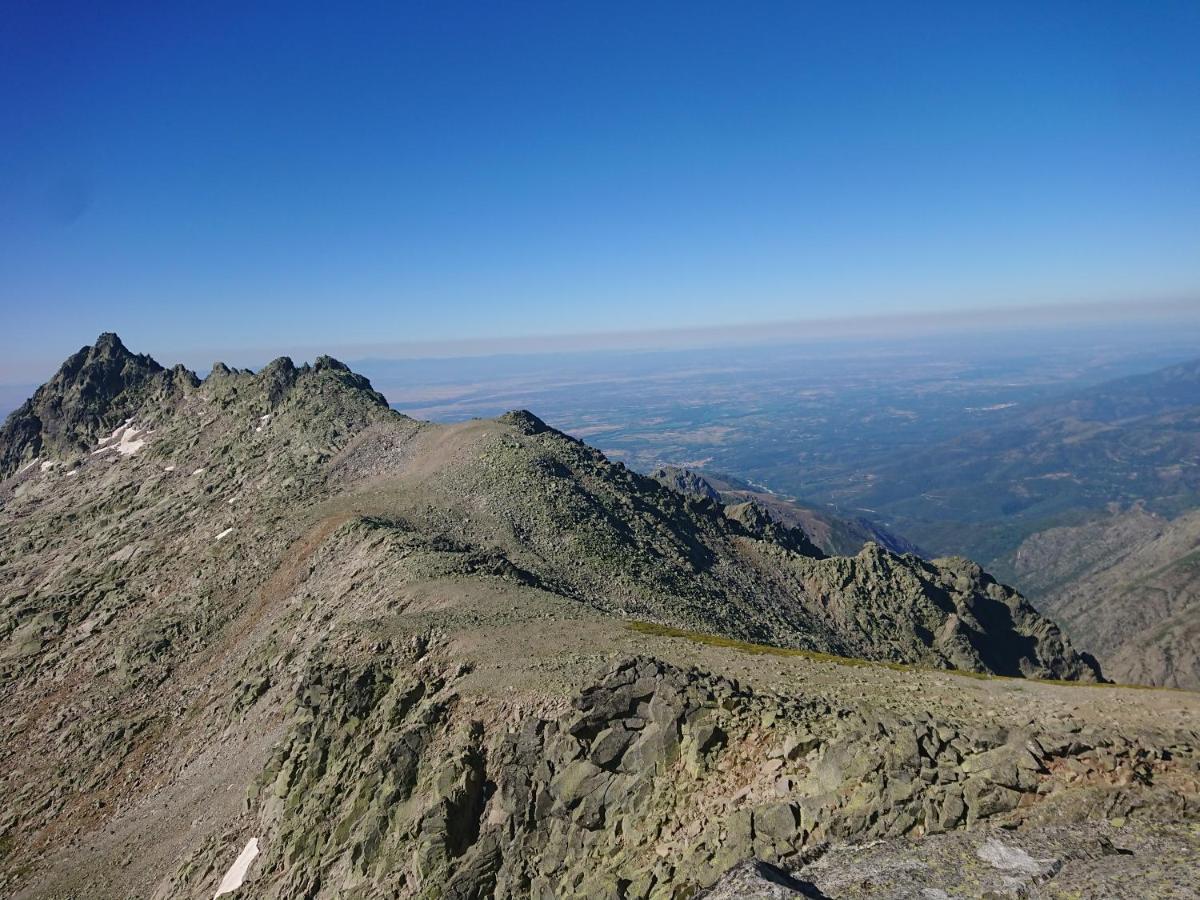 Cara Norte De Gredos Hoyos del Espino Exterior foto